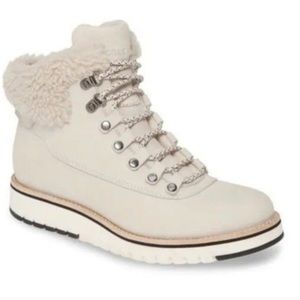 NWOT, Aspen Women’s Nomad Water Resistant
Lace-up Booties.